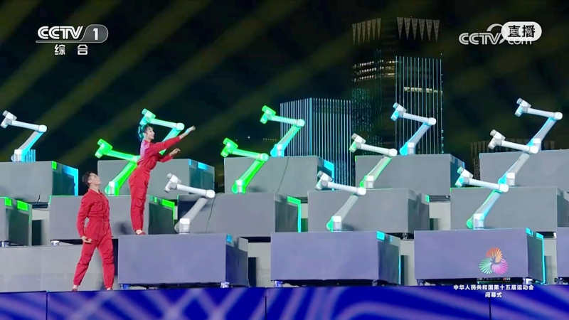 全球首次！越疆机器人全运会双场景炸场，海上+高空演绎中国智造巅峰！(图5)