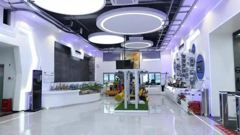 施罗德破茧之路：从安防企业到具身智能特种机器人先行者(图2)