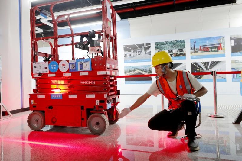 武汉地铁12号线园林路站新技术打造智慧工地标杆(图1)