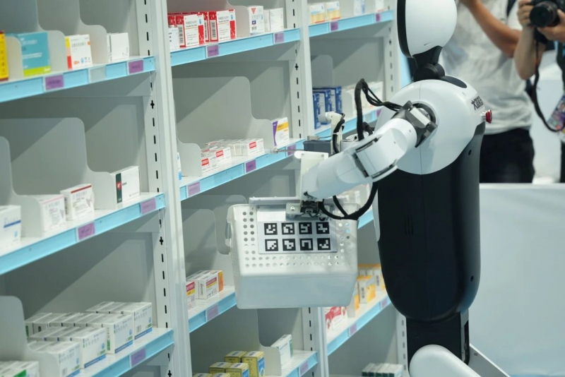 2个月造出世界级机器人，正面硬刚百亿独角兽，这个90后团队凭什么？(图2)