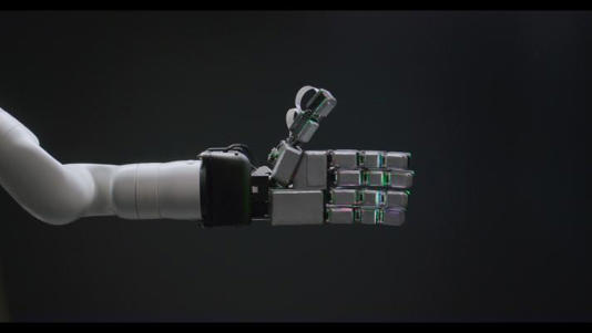 我国科研团队成功研制“全手触觉机器人仿生手” 我国科研团队成功研制“全手触觉机器人仿生手”(图3)