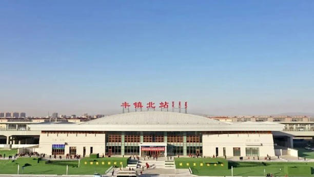 智能机器人亮相高铁站:简直全能(图5) 智能机器人亮相高铁站:简直全能(图5)