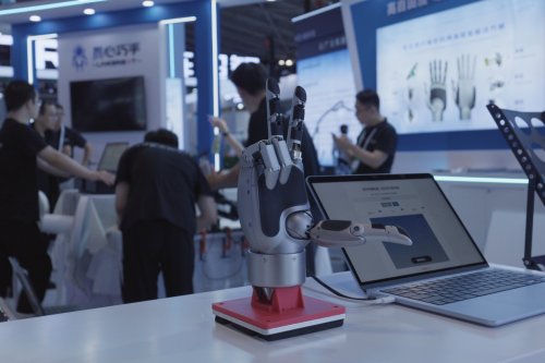 Tesla延期没能做出来的高自由度灵巧手，这家公司已经量产了(图2)