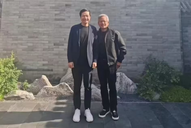 黄仁勋谈小米雷军:双方合作已经很久,正在共同开发人工智能、自动驾驶软件等(图1) 黄仁勋谈小米雷军:双方合作已经很久,正在共同开发人工智能、自动驾驶软件等(图1)