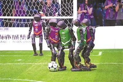 2025RoBoLeague机器人足球联赛总决赛在北京亦庄开赛(图1) 2025RoBoLeague机器人足球联赛总决赛在北京亦庄开赛(图1)