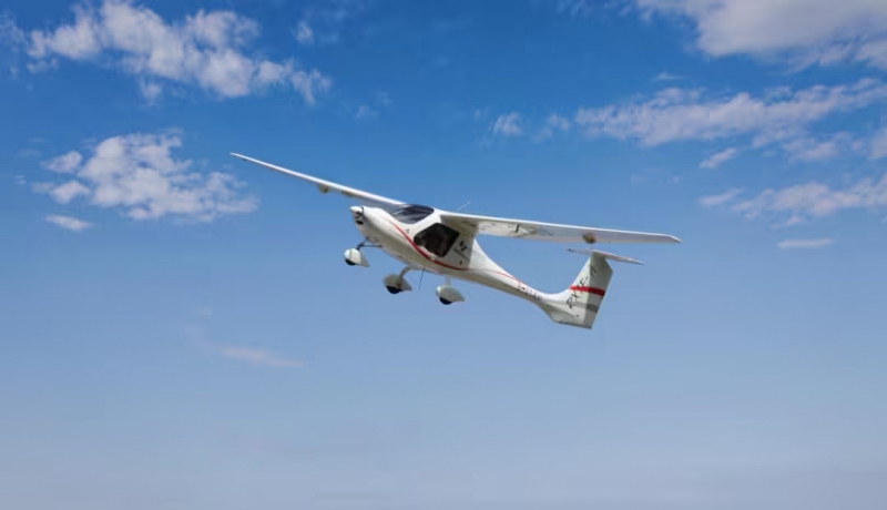 中国唯一，首批锐翔 RX1E-A 电动固定翼飞机交付(图1)