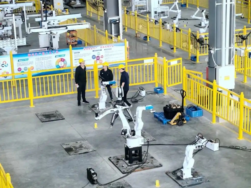 又一款“佛山造”人形机器人即将亮相(图1)