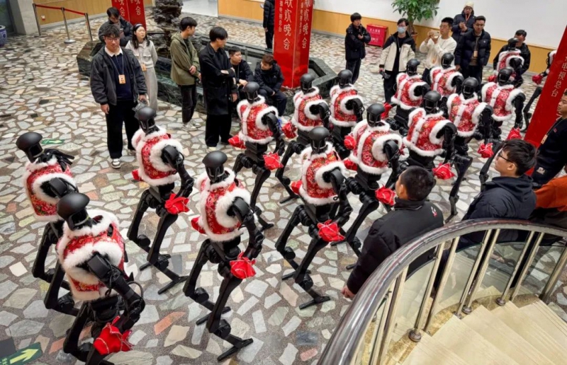 从新锐企业家到科技领军人物的飞跃,宇树创始人,那个座谈会上最年轻的人(图4) 从新锐企业家到科技领军人物的飞跃,宇树创始人,那个座谈会上最年轻的人(图4)