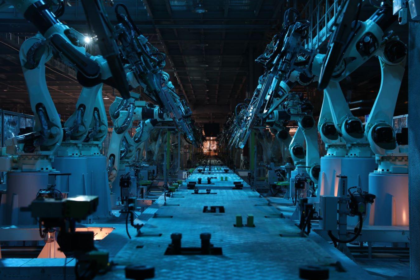 长安汽车数智工厂正式揭牌(图2)