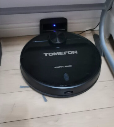 扫地机器人哪个牌子好？体验斐纳TOMEFON两周的扫地机器人评测(图2)