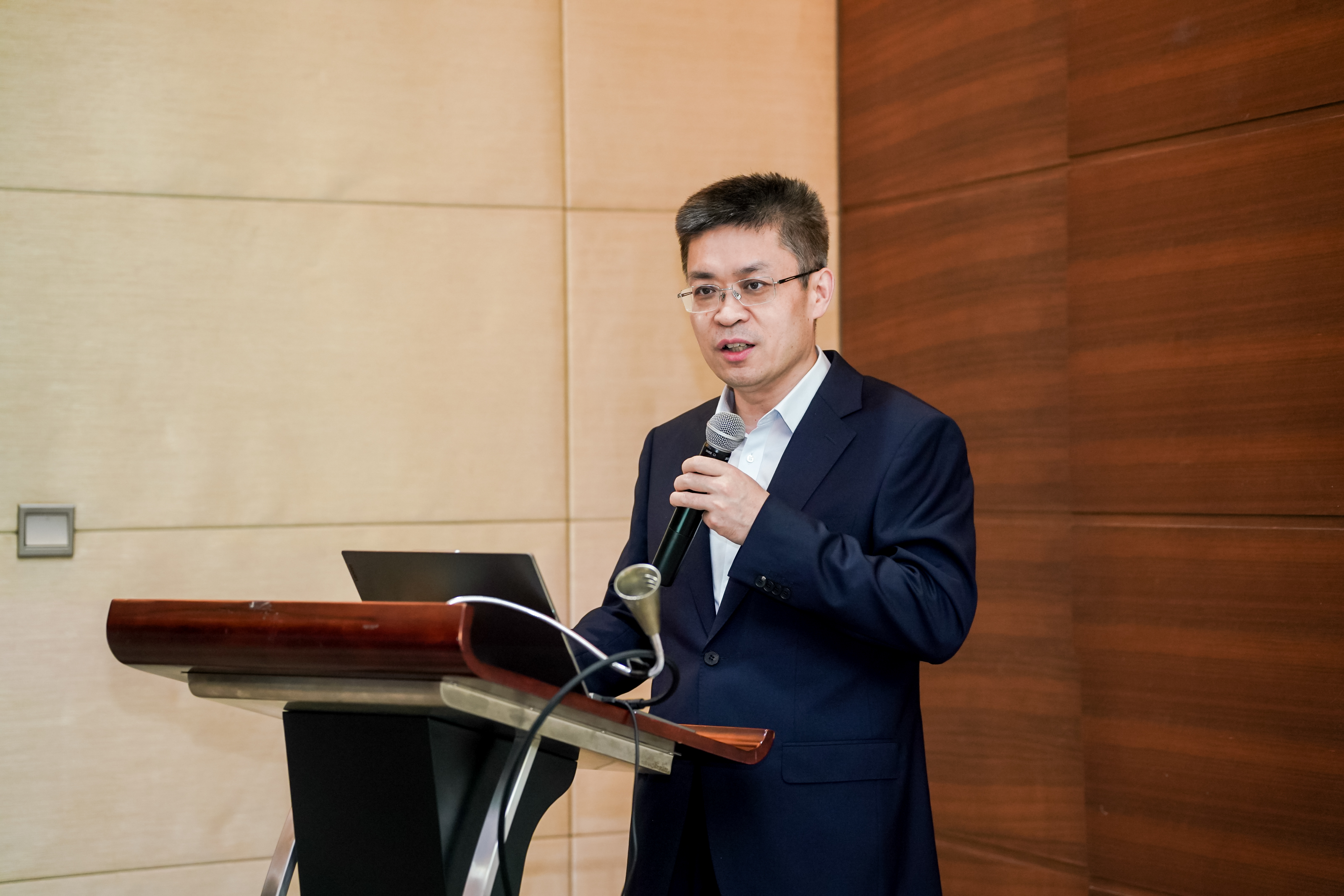 智能骨科手术机器人专项能力培训在蓉举行(图4)