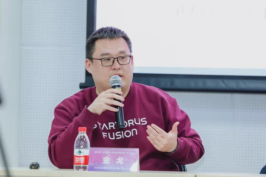 成立3个月，速推机器人原型机！清华系具身智能新星「灵御智能」完成千万级种子轮融资！(图2)