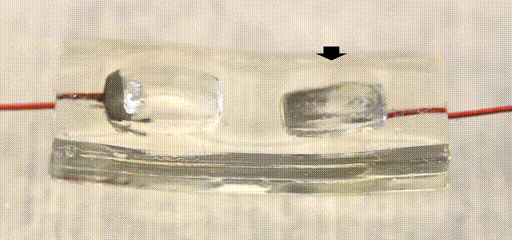 泡泡：我也没想到，科学家用电把我吹起来，还不装气阀无限次使用……(图11)